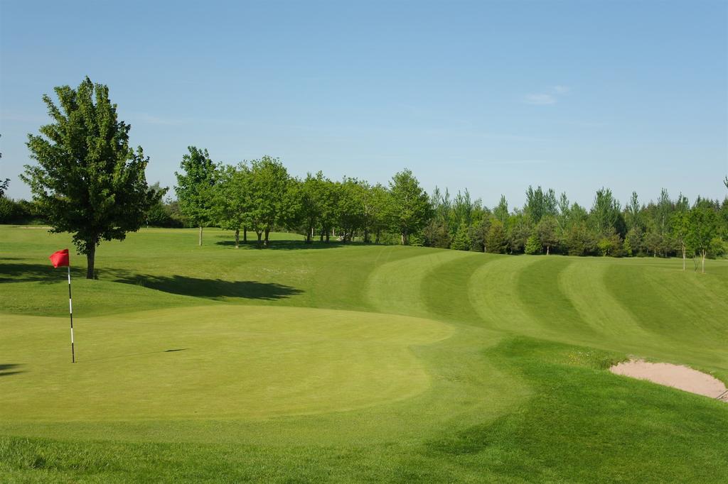 The Lenchford 3* Shrawley
